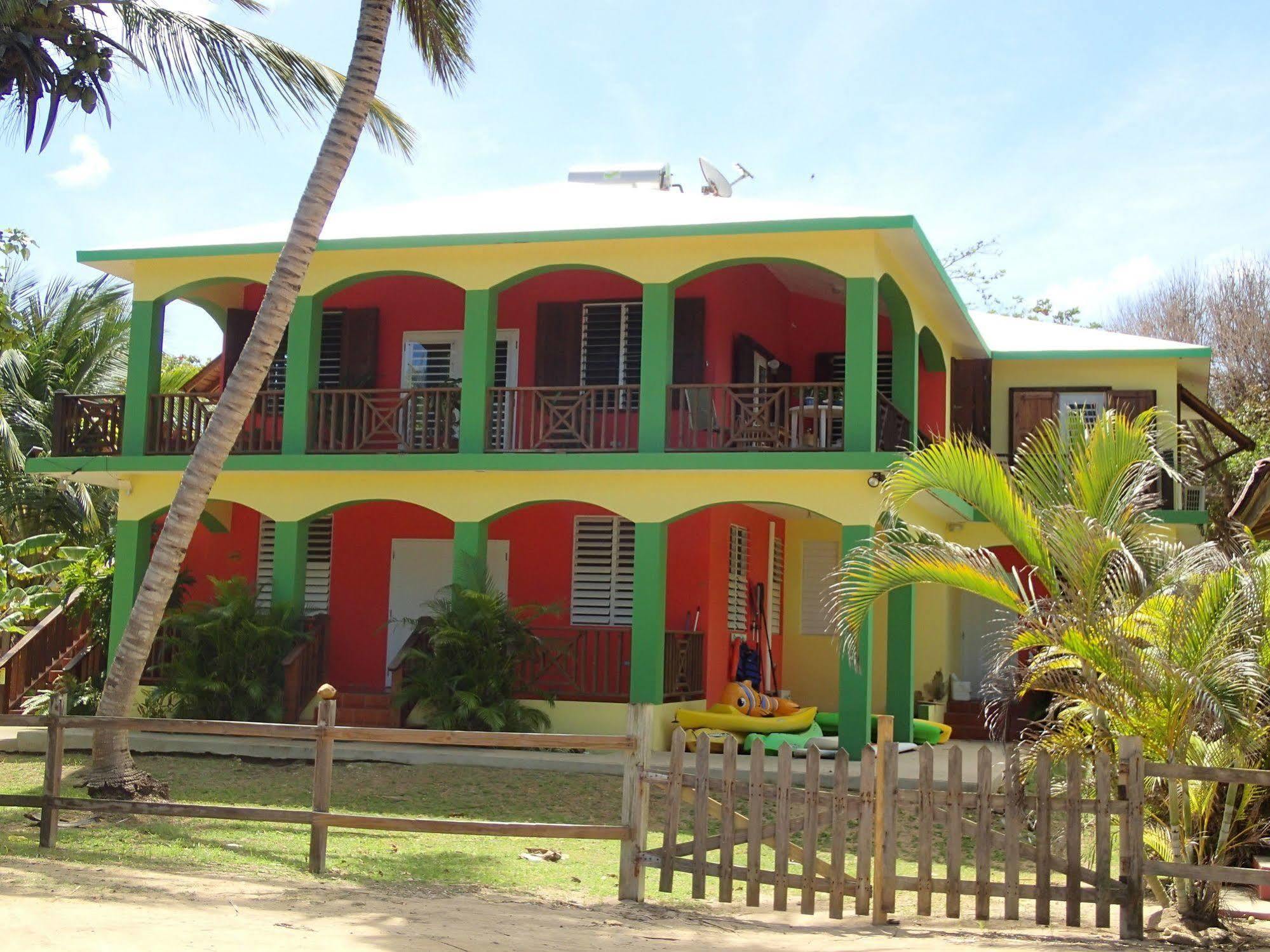 Ababor Suites Guesthouse Vieques Buitenkant foto